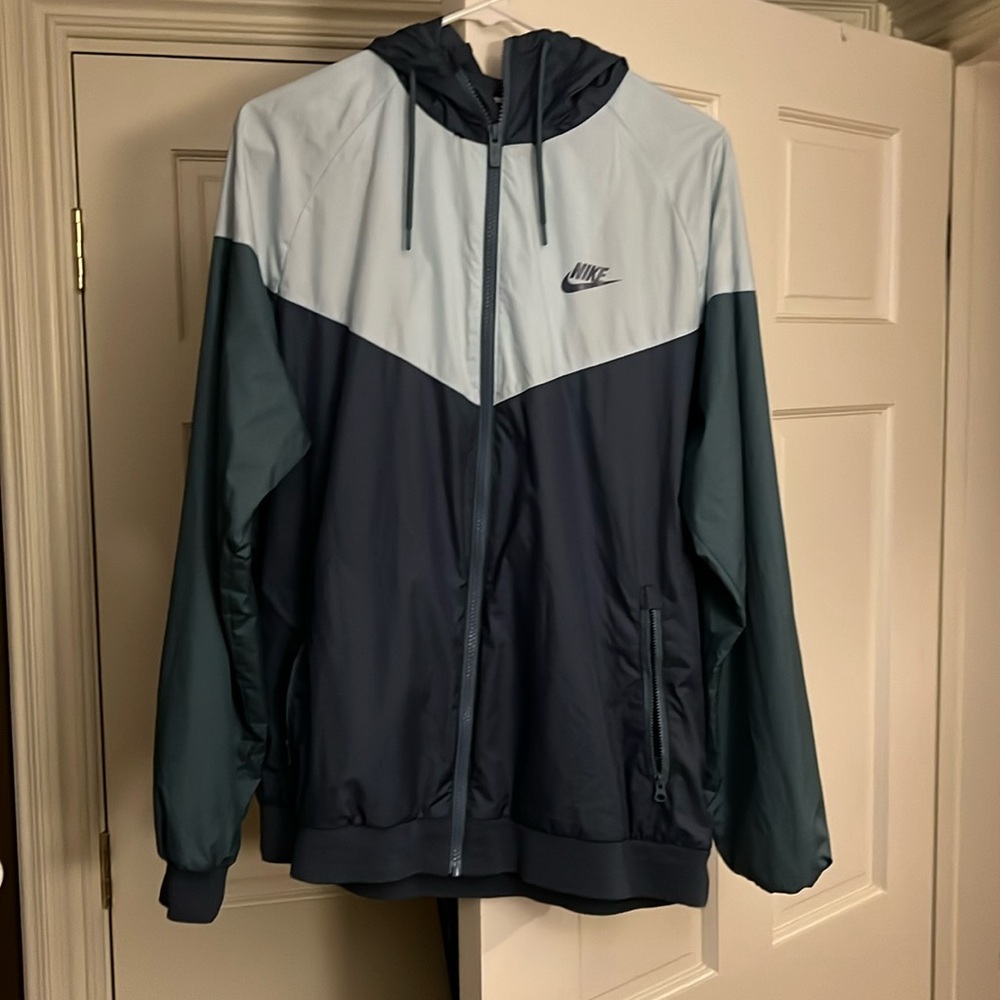Men’s Large Nike Windbreaker